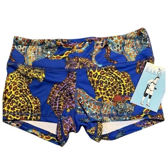 NWT Fleo Leopards Leo Walks shorts OG size small hard to find - Picture 1 of 5